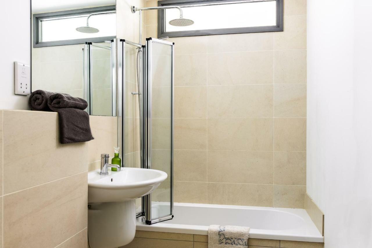 Lancing Beach Apartment. מראה חיצוני תמונה